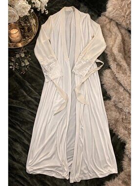 LA PERLA Long Ivory Lace Robe Women’s Large Very Soft And Delicate Italy Made